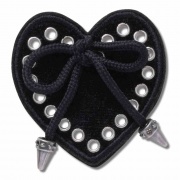 Crocs Jibbitz Fekete szív masnival papucs kiegészítő