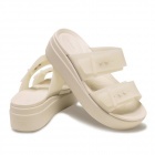 Crocs Brooklyn Buckle Frosted Low Wedge női szandál